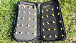 Peračník na nadväzce na boilies s pinmi Peračník na nadväzce na boilies s pinmi